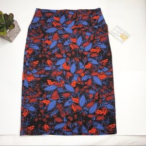 NWT Lularoe Cassie, leaf print